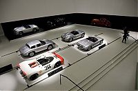 Transport: Porsche Museum in Stuttgart