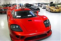 Transport: Garage of sultan from Michigan