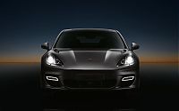 Transport: Porshe Panamera