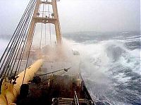 Transport: ship in a storm