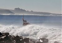 Transport: ship in a storm