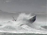 Transport: ship in a storm