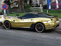 Transport: Gold Ferrari 599 GTB