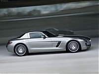 Transport: Mercedes-Benz SLS AMG