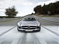 Transport: Mercedes-Benz SLS AMG