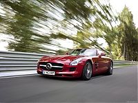 Transport: Mercedes-Benz SLS AMG