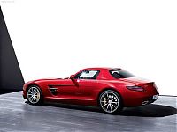 Transport: Mercedes-Benz SLS AMG