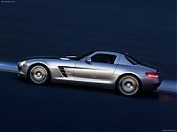 Transport: Mercedes-Benz SLS AMG