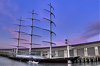 Transport: Yacht for 100 million dollars