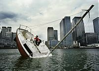 Transport: sinking boat transporter