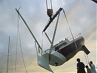 Transport: sinking boat transporter