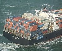 Transport: container ship accident