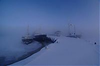 Transport: ships at winter