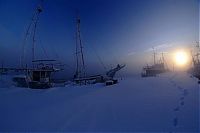 Transport: ships at winter