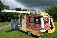 Transport: mobile cinema powered by the sun