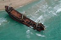 Transport: shipwreck