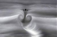 Transport: contrails, condensation vapour trails