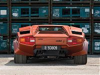 Transport: Lamborghini Countach LP 400S