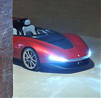 Transport: Ferrari Pininfarina Sergio