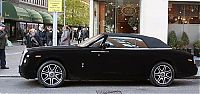 Transport: Rolls-Royce Phantom Drophead Coupé in velvet