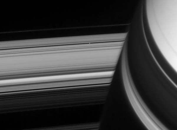 Saturn photos from Cassini