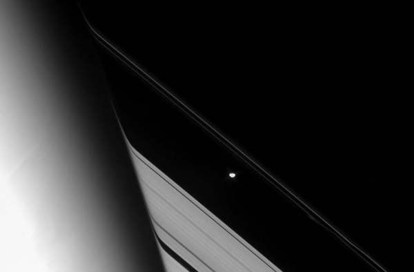 Saturn photos from Cassini