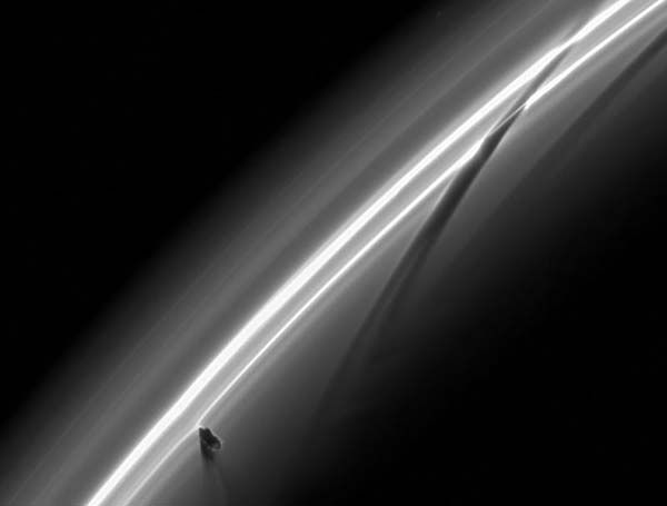 Saturn photos from Cassini