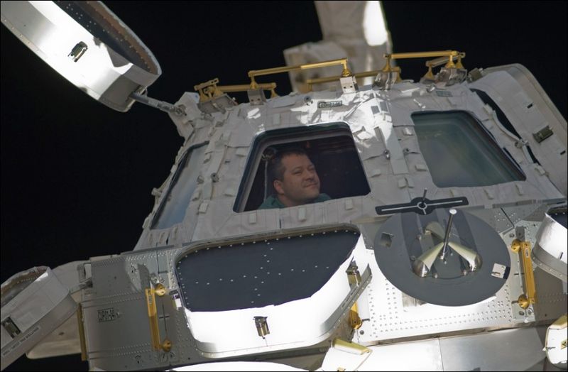 Space shuttle Endeavour at International Space Station