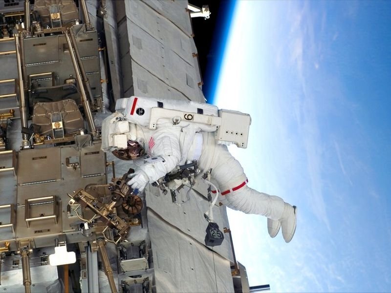 Space shuttle Endeavour photo