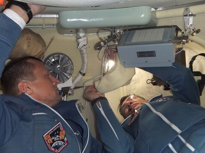 Dmitri Yur'yevich Kondrat'yev is blogging from space