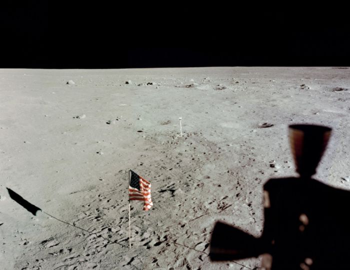 Apollo 11 spaceflight, first manned moon landing