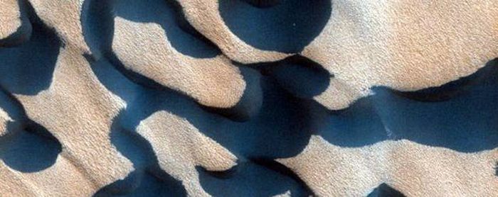 Mars photography by Mars Reconnaissance Orbiter