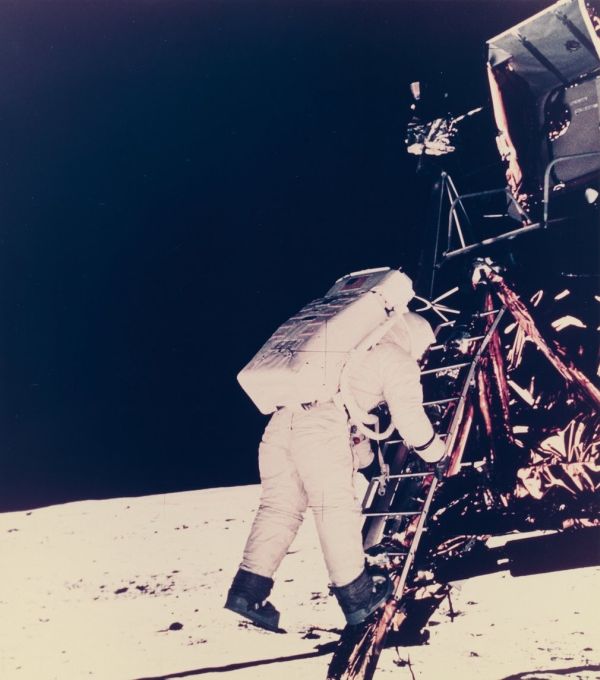 Apollo 11 spaceflight, first manned moon landing