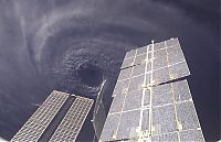 Earth & Universe: earth hurricane