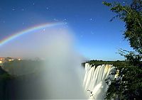 Earth & Universe: moon rainbow