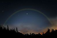 Earth & Universe: moon rainbow