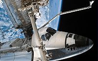 Earth & Universe: Space shuttle Endeavour photo