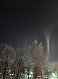 Earth & Universe: vertical aurora