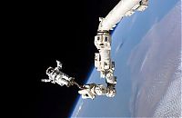 Earth & Universe: spacewalk