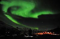 Earth & Universe: aurora, amazing northern lights