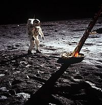 TopRq.com search results: Apollo 11 spaceflight, first manned moon landing