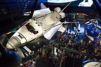 Earth & Universe: space shuttle atlantis