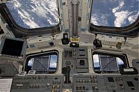 Earth & Universe: space shuttle atlantis