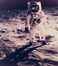 Earth & Universe: Apollo 11 spaceflight, first manned moon landing