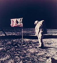 Earth & Universe: Apollo 11 spaceflight, first manned moon landing