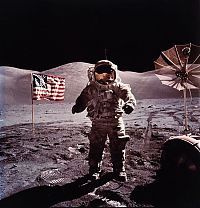 Earth & Universe: Apollo 11 spaceflight, first manned moon landing