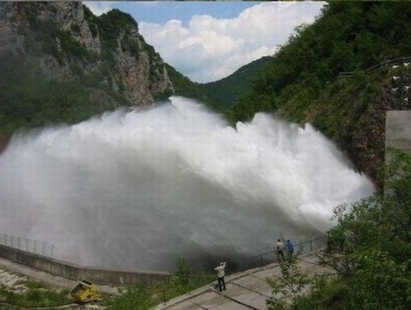 Dam breakthrough