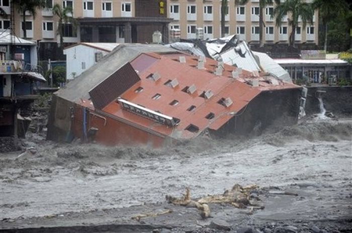 6-storey hotel collapsed due typhoon, Taiwan