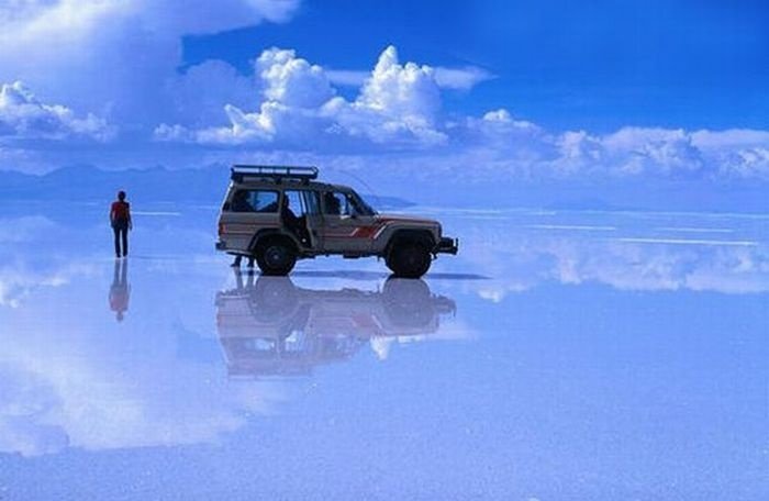 The largest mirror in the world, salt field, Bolivia