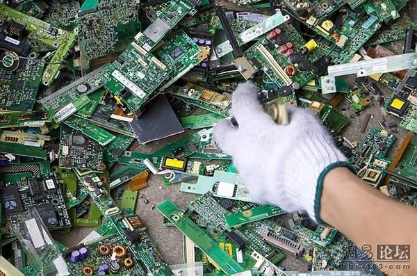 Disassembling computers in China